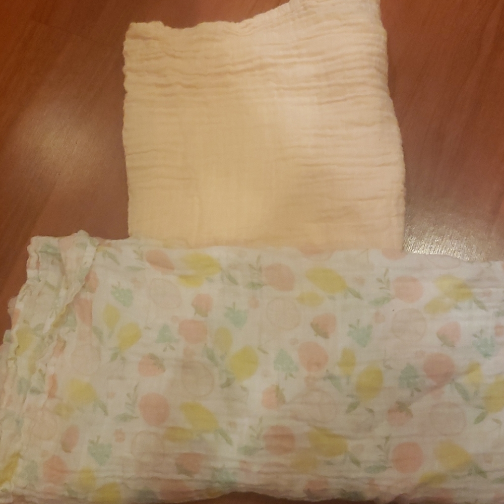 2 nwot muslin blankets